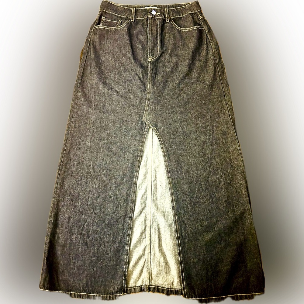 NWT Forever21 SZ L black denim 5-pocket maxi skirt w/20” curved split. Waist 30”